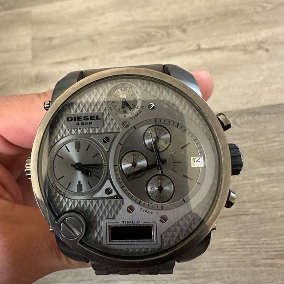 Diesel Silver Wearable Watch - Picture 1 of 3